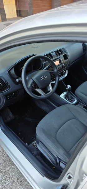 Kia Rio 1.4 автомат Швейцария , снимка 8