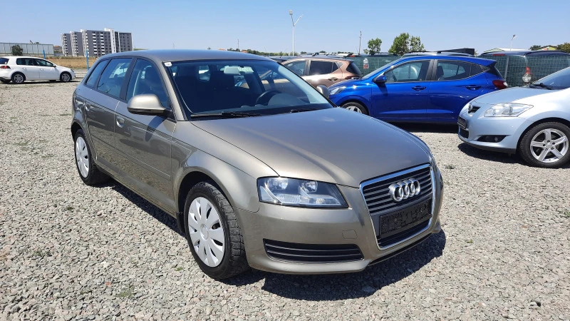 Audi A3 Sportback * Face * 1.6 /102кс. , снимка 2 - Автомобили и джипове - 46549891