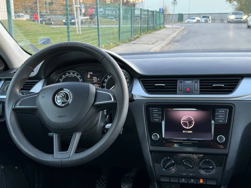 Skoda Rapid 1.6 TDI, снимка 8 - Автомобили и джипове - 47882694