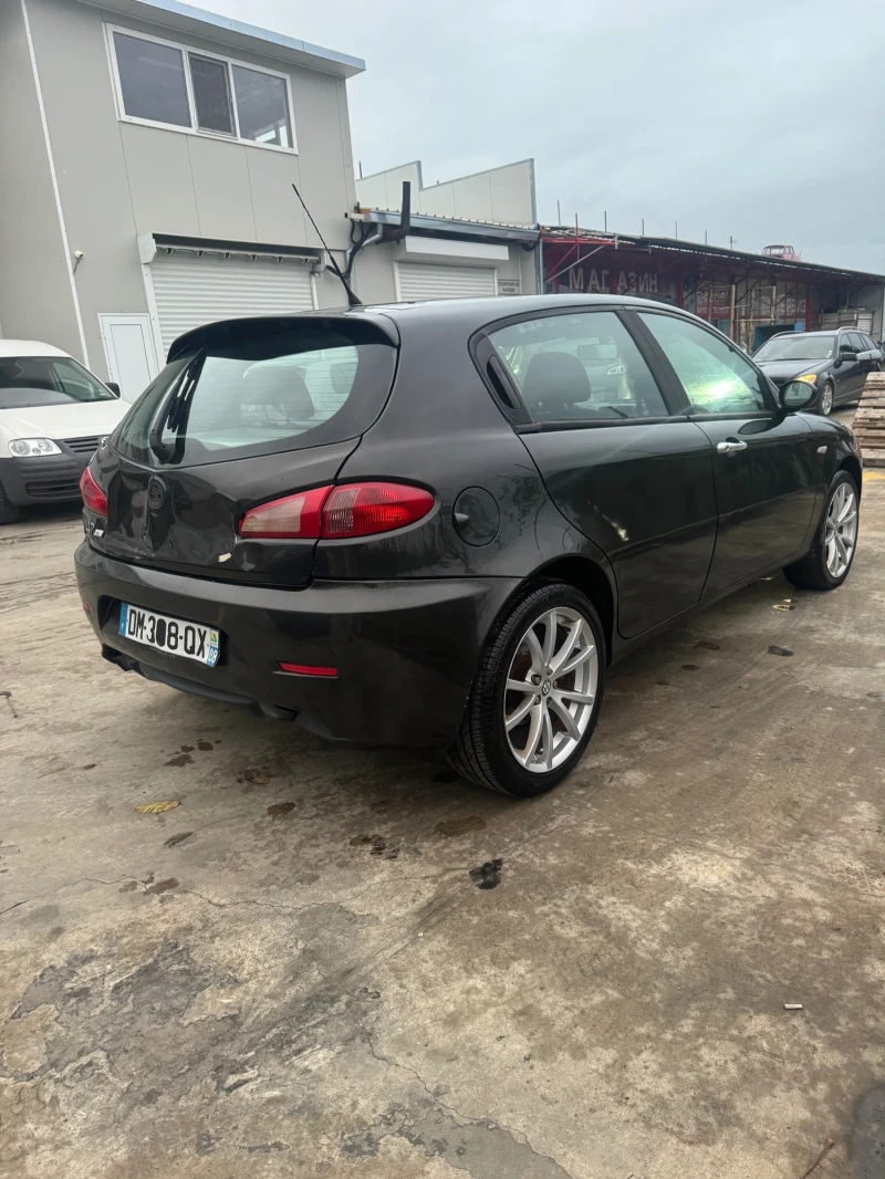 Alfa Romeo 147 Alfa Romeo 1, 9JTD - 150k.s., снимка 4 - Автомобили и джипове - 48004962