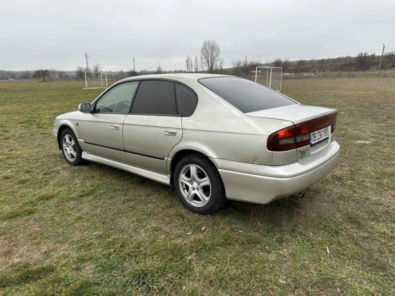 Subaru Legacy седан, снимка 3 - Автомобили и джипове - 48928377