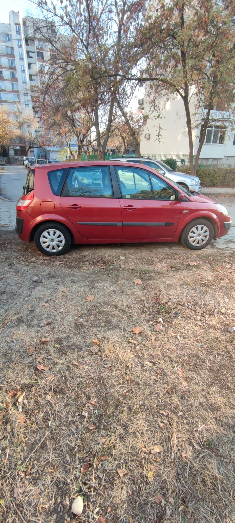 Renault Scenic, снимка 4 - Автомобили и джипове - 49213308