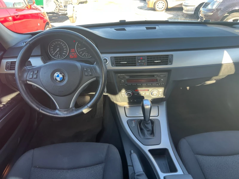 BMW 325 xDRIVE, снимка 8 - Автомобили и джипове - 51623852