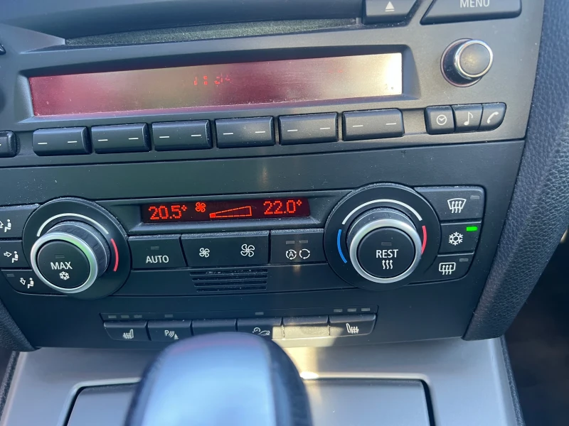 BMW 325 xDRIVE, снимка 10 - Автомобили и джипове - 51623852