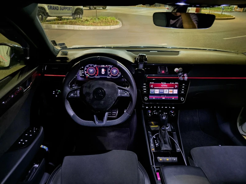 Skoda Superb SPORTLINE 4x4 190HP VIRTUAL, снимка 9 - Автомобили и джипове - 51705681