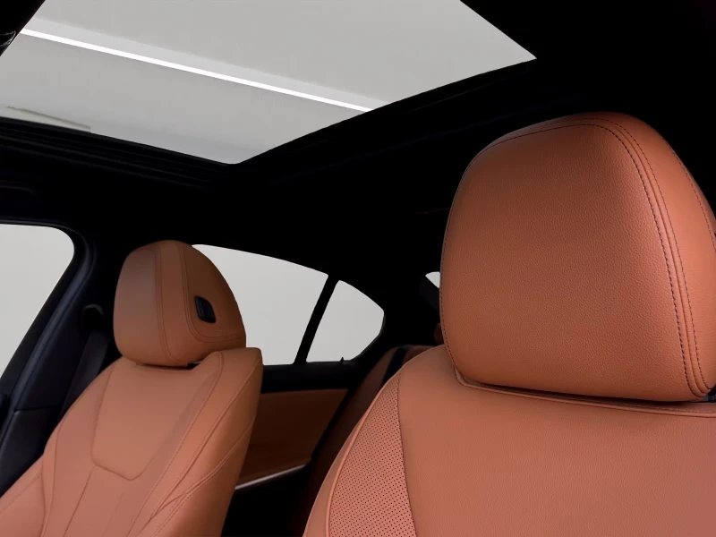 BMW 330 Limousine M SPORTPAKET, снимка 9 - Автомобили и джипове - 52074030