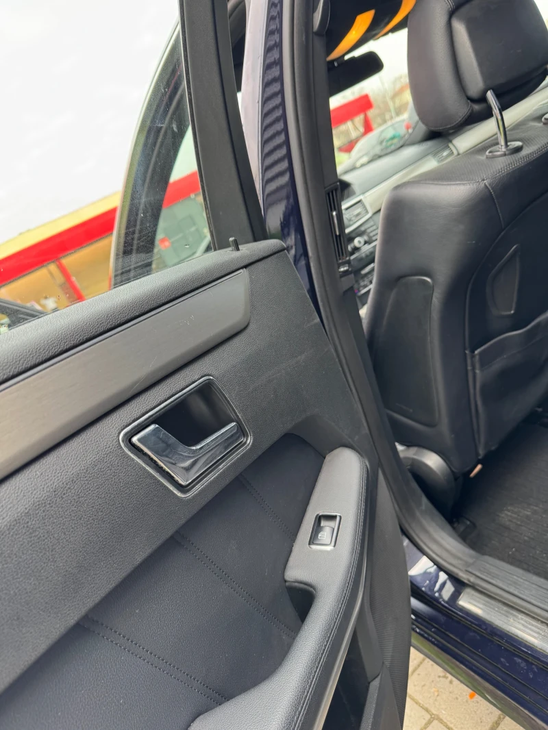 Mercedes-Benz E 250, снимка 10 - Автомобили и джипове - 52865574