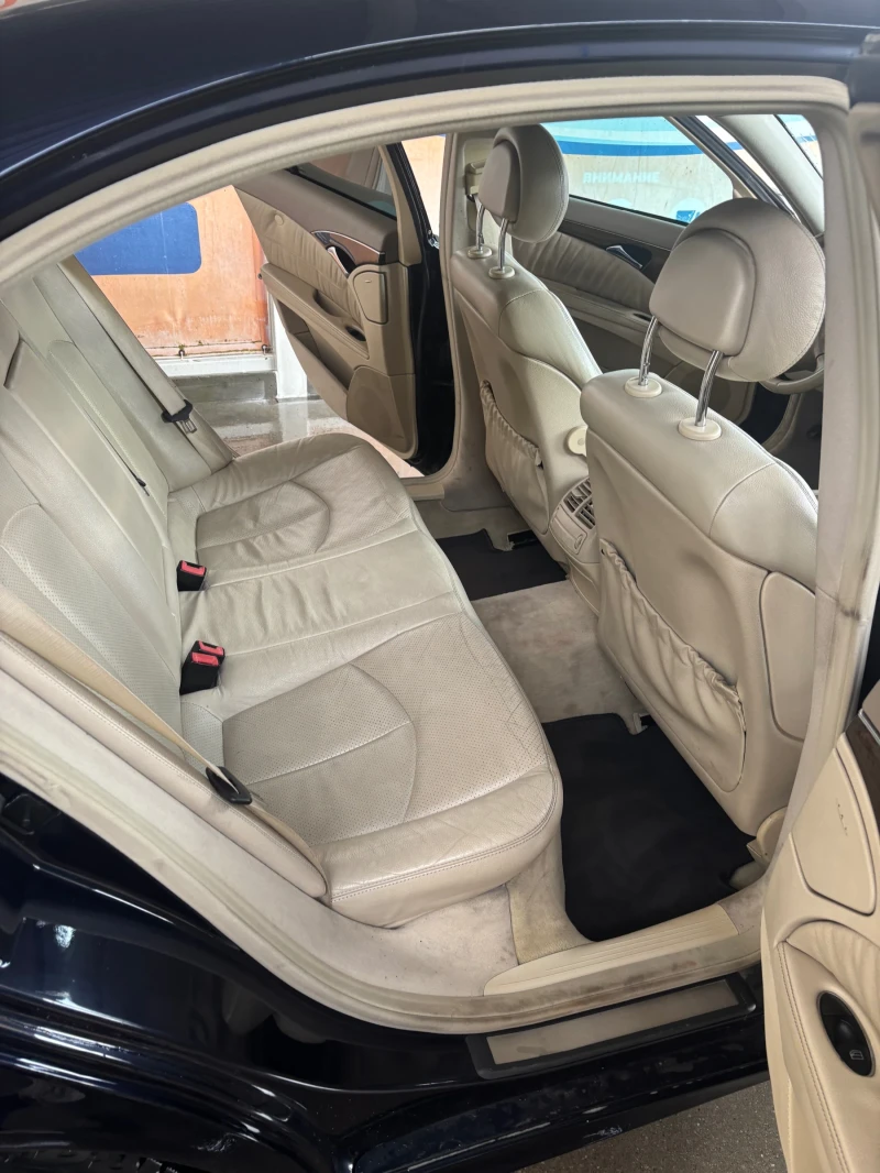 Mercedes-Benz E 320, снимка 6 - Автомобили и джипове - 52935830