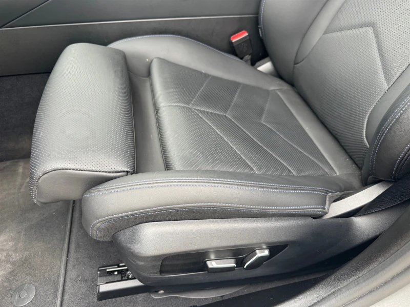 BMW 520 d xDrive Sedan, снимка 13 - Автомобили и джипове - 53432544