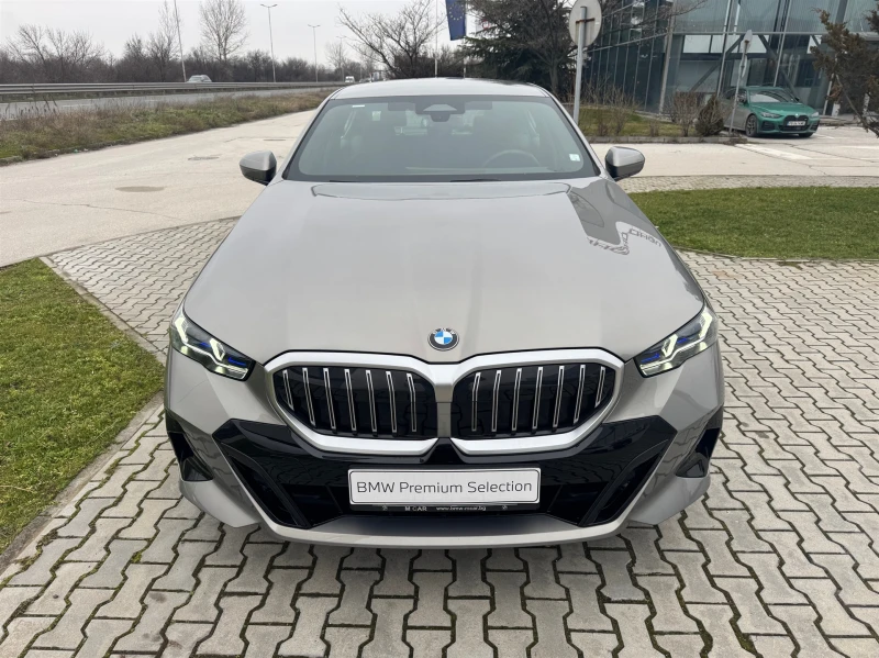BMW 520 d xDrive Sedan, снимка 8 - Автомобили и джипове - 53432544
