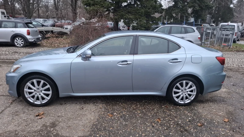 Lexus IS 220d 2.2/177кс/Навигация, снимка 3 - Автомобили и джипове - 53507977