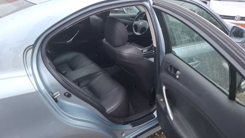 Lexus IS 220d 2.2/177кс/Навигация, снимка 11 - Автомобили и джипове - 53507977