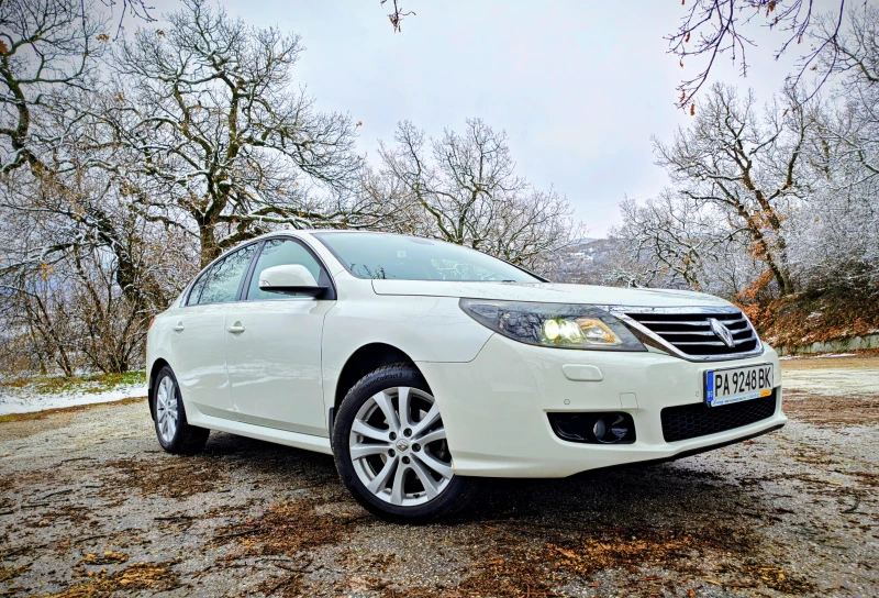 Renault Latitude, снимка 2 - Автомобили и джипове - 53560228