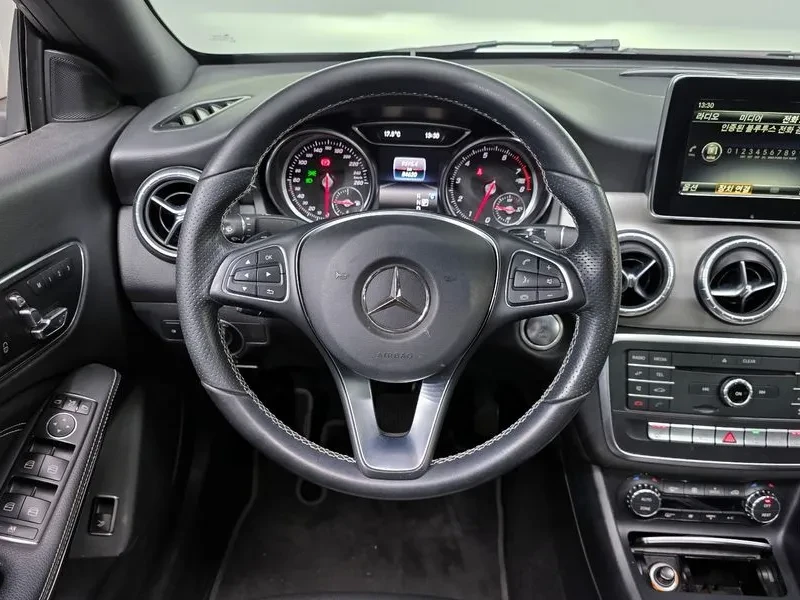 Mercedes-Benz CLA 2.5 | Mobile.bg � ����������� 13