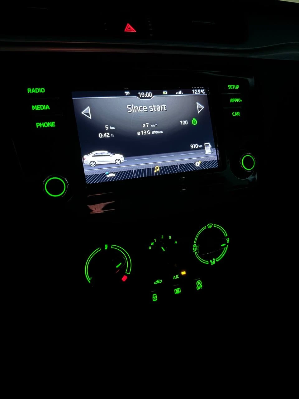 Skoda Rapid 1.6 TDI / 5 MT | Mobile.bg   14