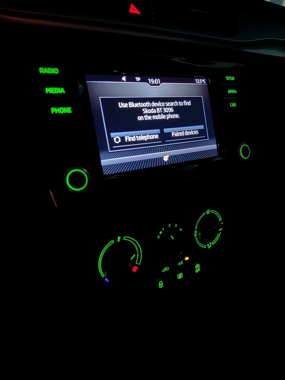 Skoda Rapid 1.6 TDI / 5 MT | Mobile.bg   13