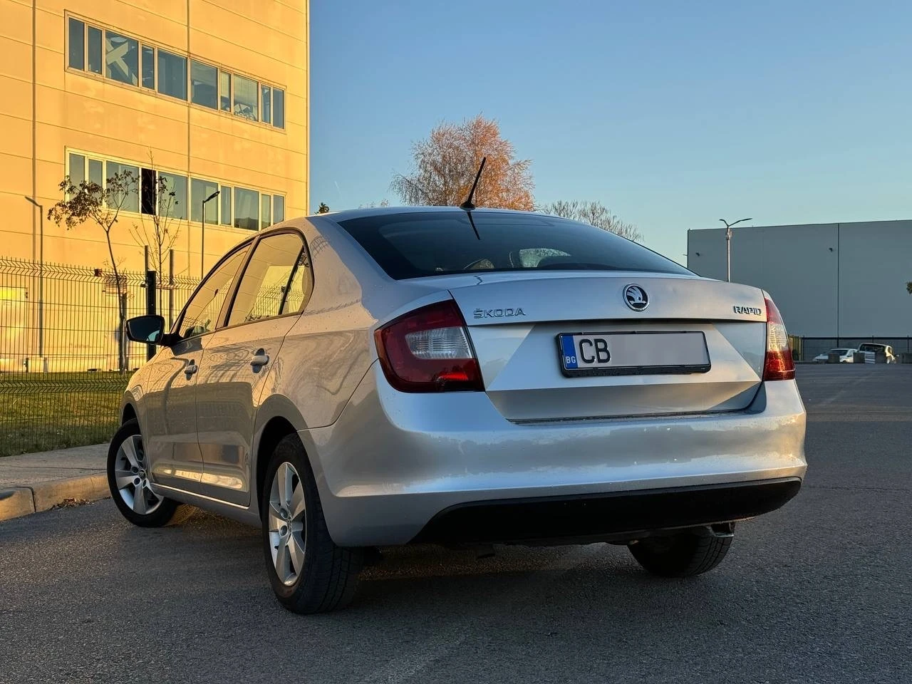 Skoda Rapid 1.6 TDI - изображение 4