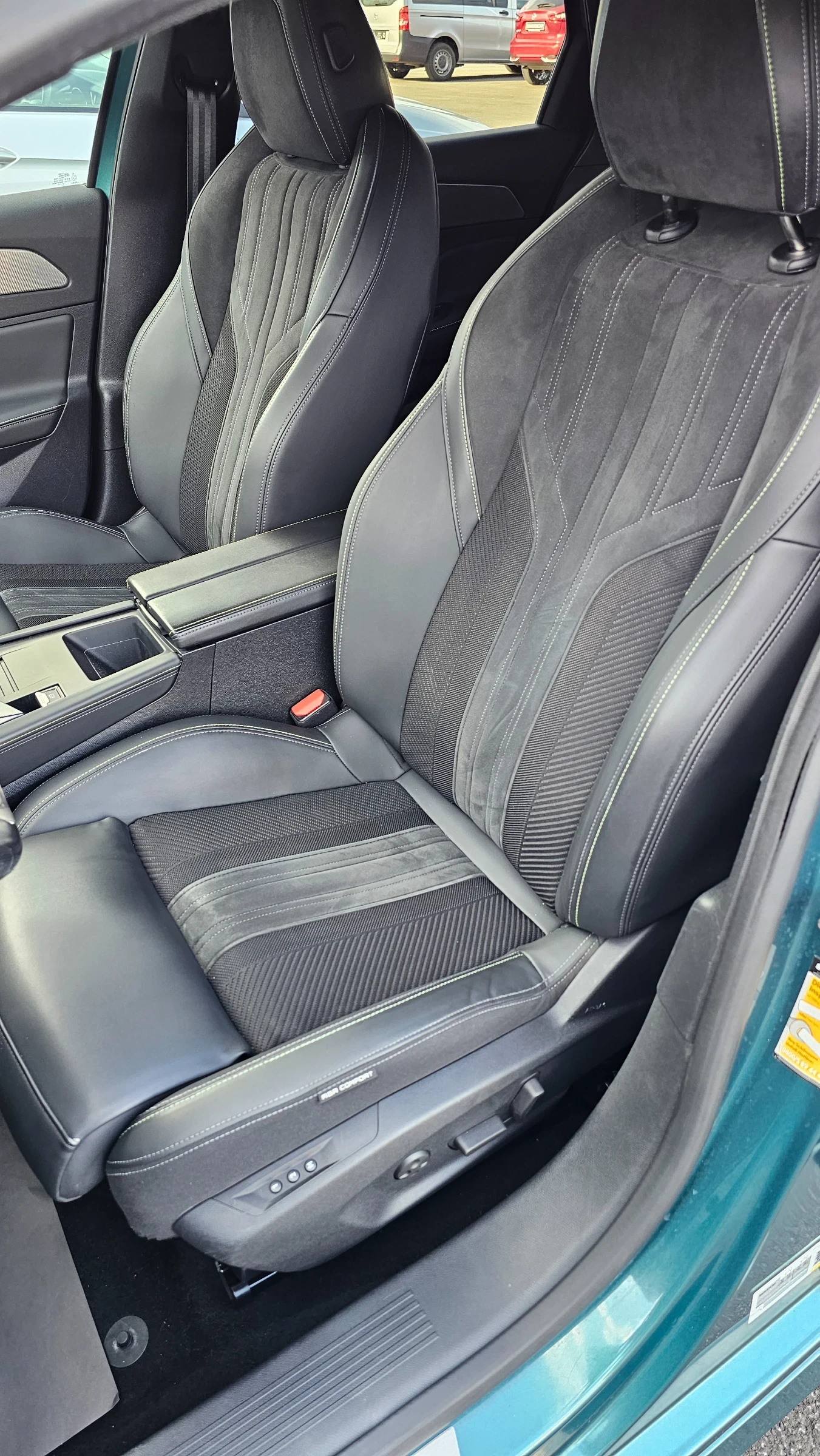 Peugeot 308 GT* Germany* Aut.* 3D* LED* 360Kam.* Fokal* Euro6  | Mobile.bg — изображение 15