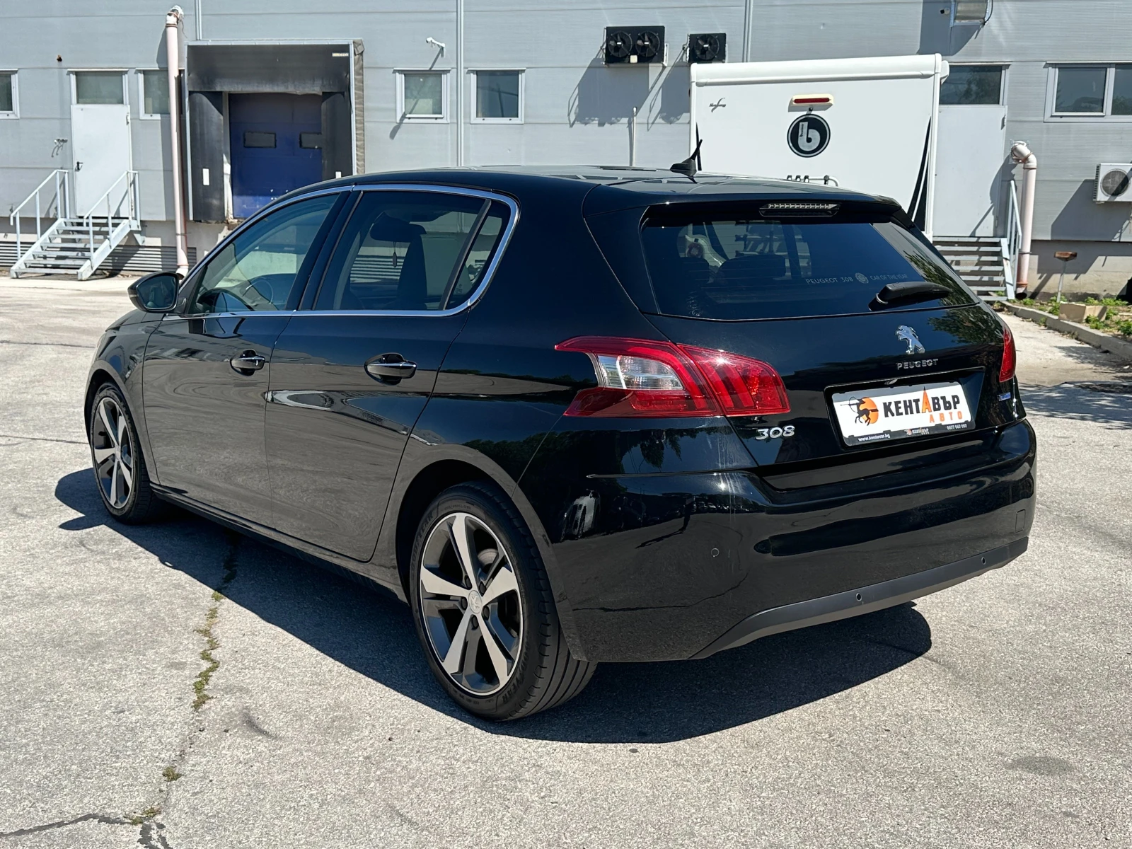 Peugeot 308 GT line 2.0d 150 к.с. - изображение 3
