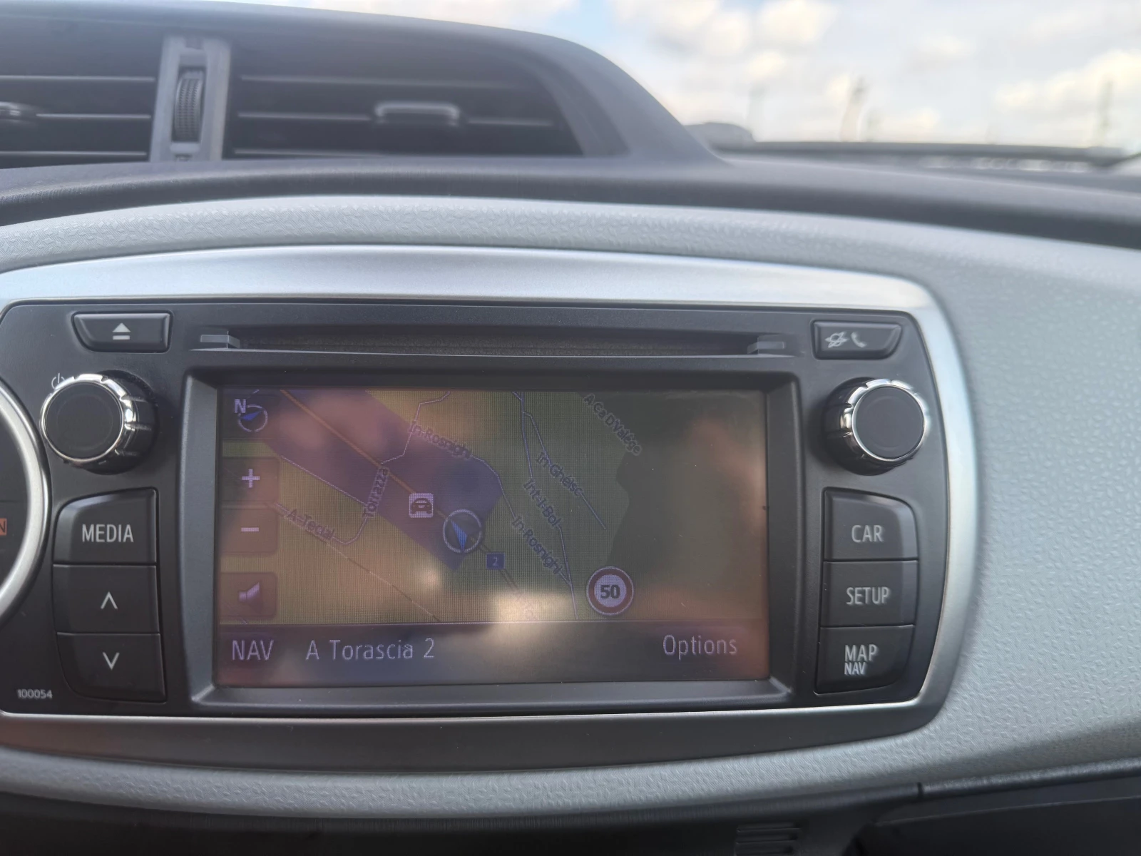 Toyota Yaris  - изображение 8