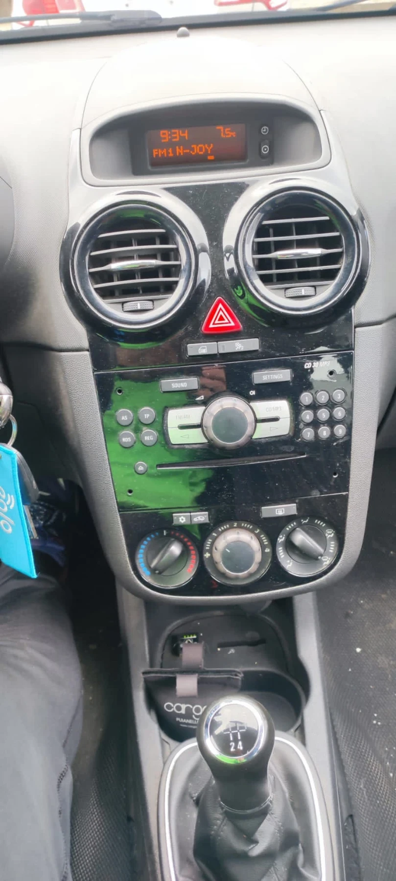 Opel Corsa 1.4 - изображение 7