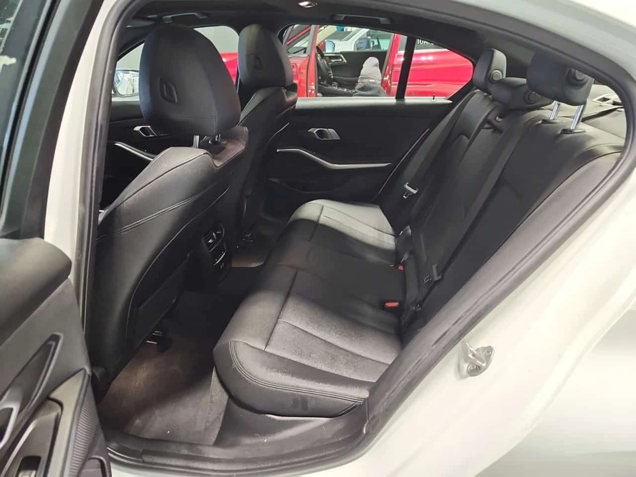 BMW 330 i XDRIVE * ПОДГРЕВИ* ДИГИТАЛНО ТАБЛО* , снимка 12 - Автомобили и джипове - 53713204