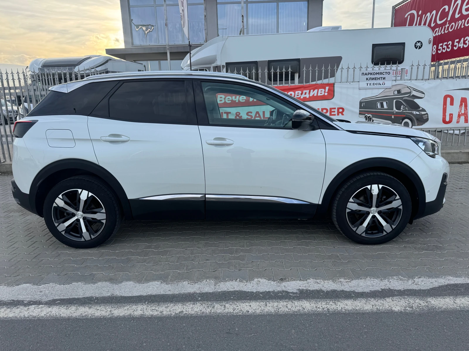 Peugeot 3008 1.6 HDI Automat, снимка 4 - Автомобили и джипове - 54138795