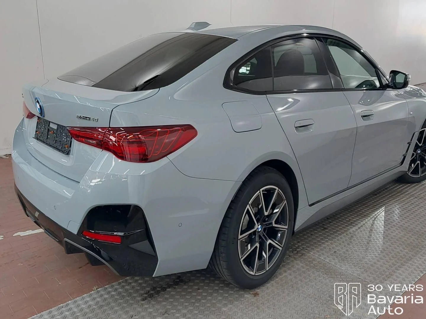 BMW i4 40 eDrive Gran Coupe M Sport Paket, снимка 3 - Автомобили и джипове - 54345043