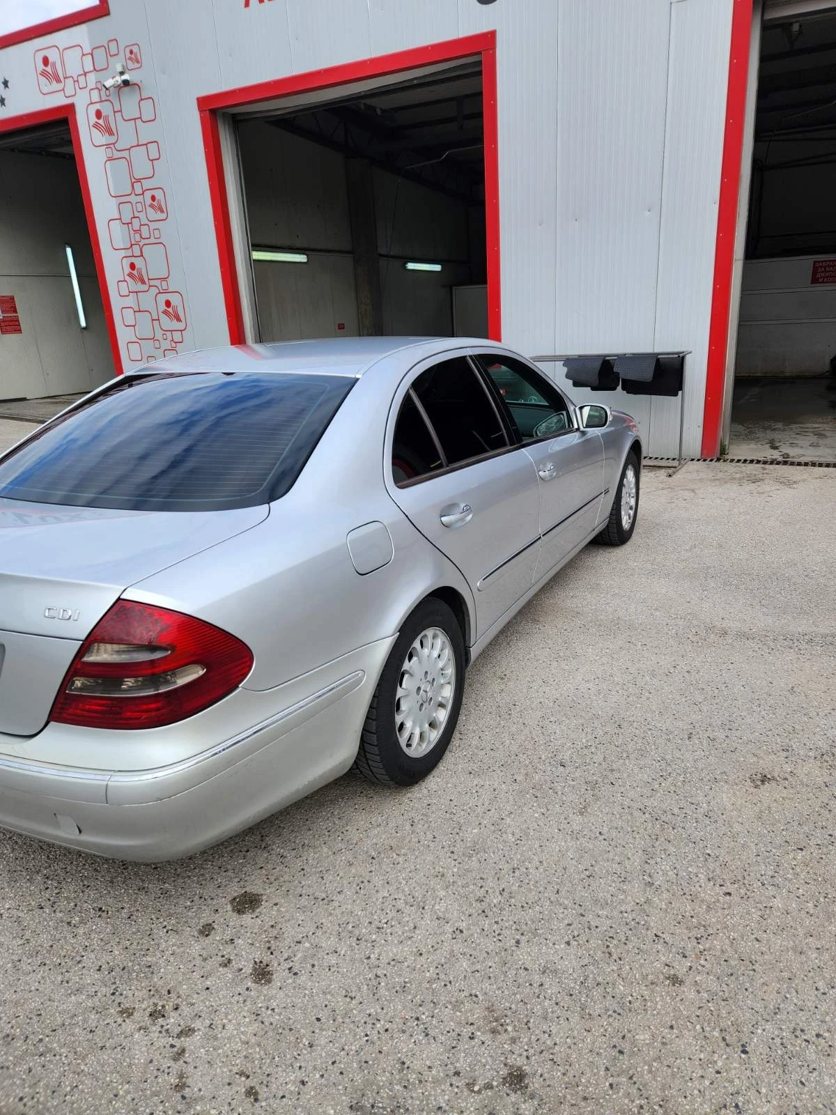 Mercedes-Benz 220, снимка 9 - Автомобили и джипове - 54391576