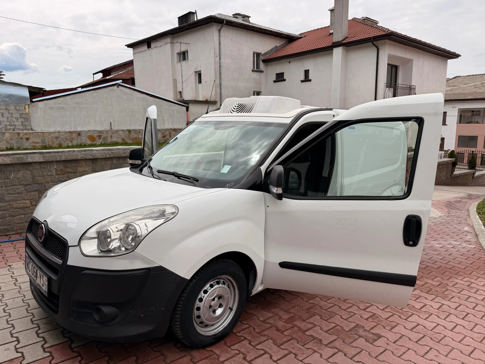 Fiat Doblo 1.3 Multijet, снимка 4 - Автомобили и джипове - 54490252