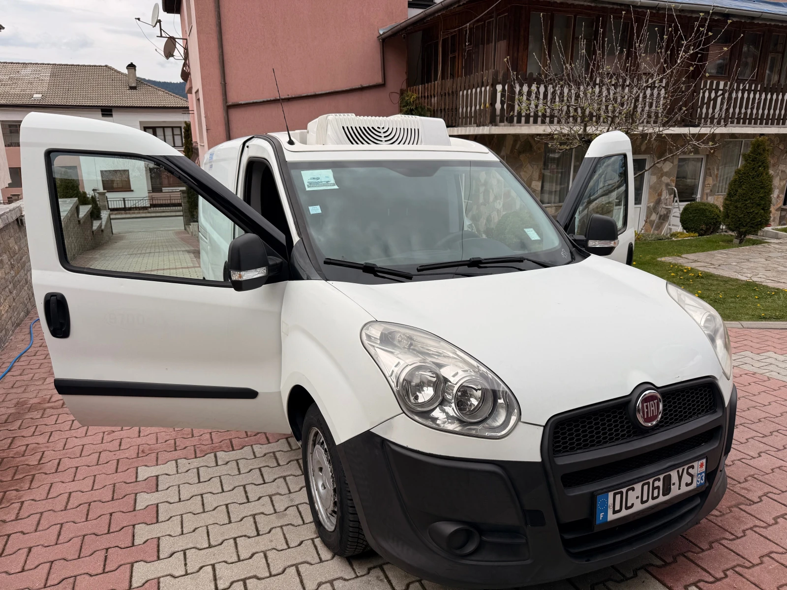 Fiat Doblo 1.3 Multijet, снимка 3 - Автомобили и джипове - 54490252
