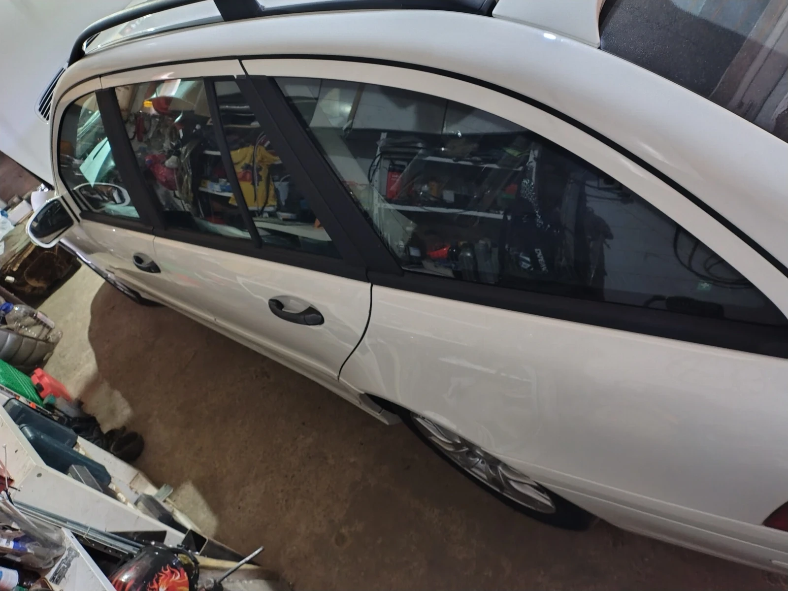 Mercedes-Benz C 220 220, снимка 7 - Автомобили и джипове - 54659363