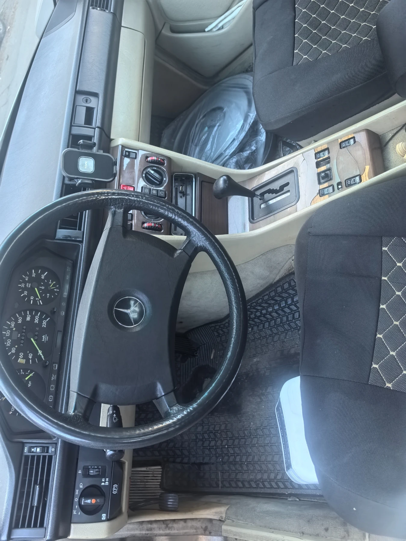 Mercedes-Benz 300, снимка 6 - Автомобили и джипове - 55076198