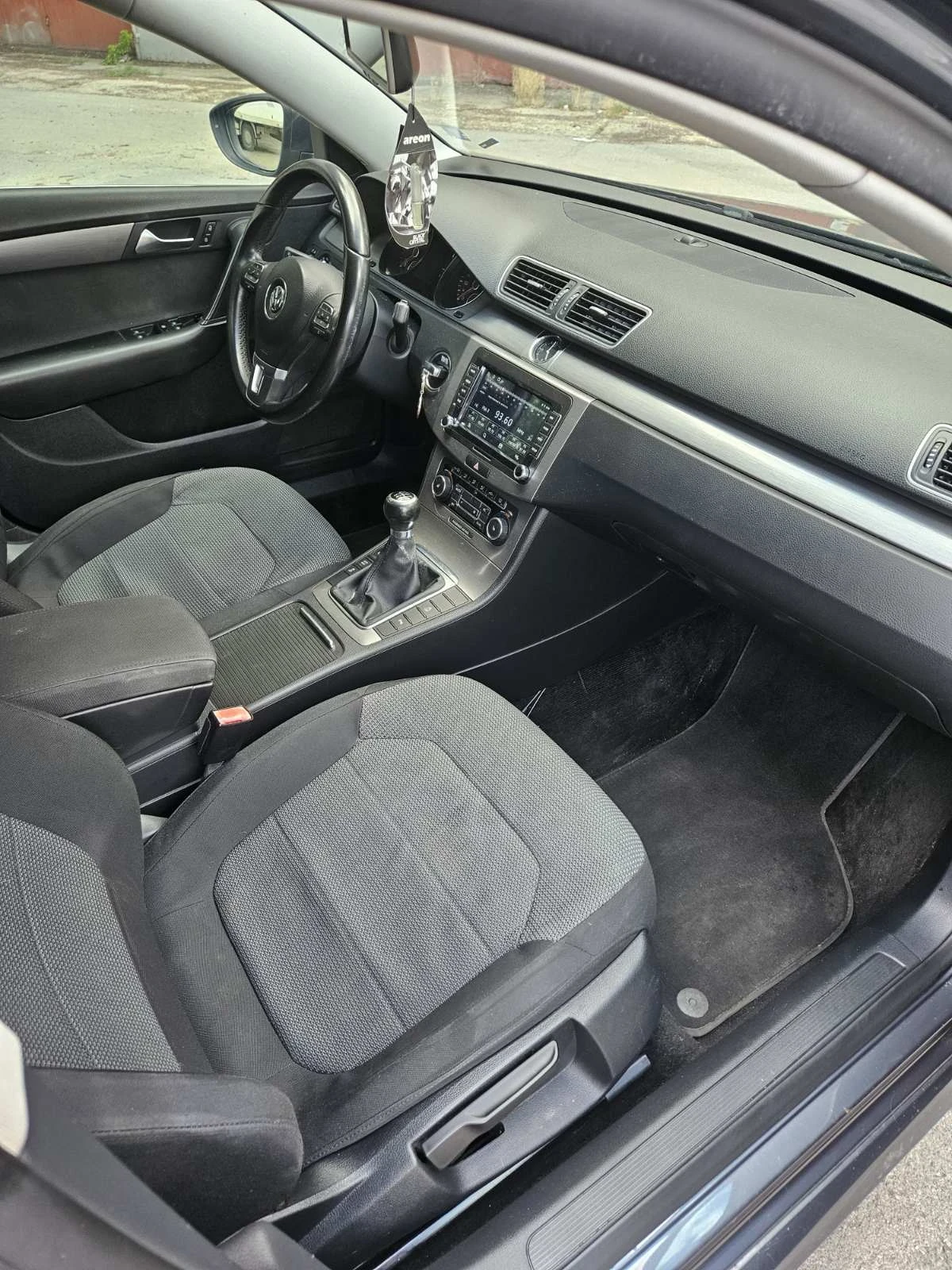 VW Passat 2.0 TDI, 140 k.c., NAVI, снимка 9 - Автомобили и джипове - 55165422