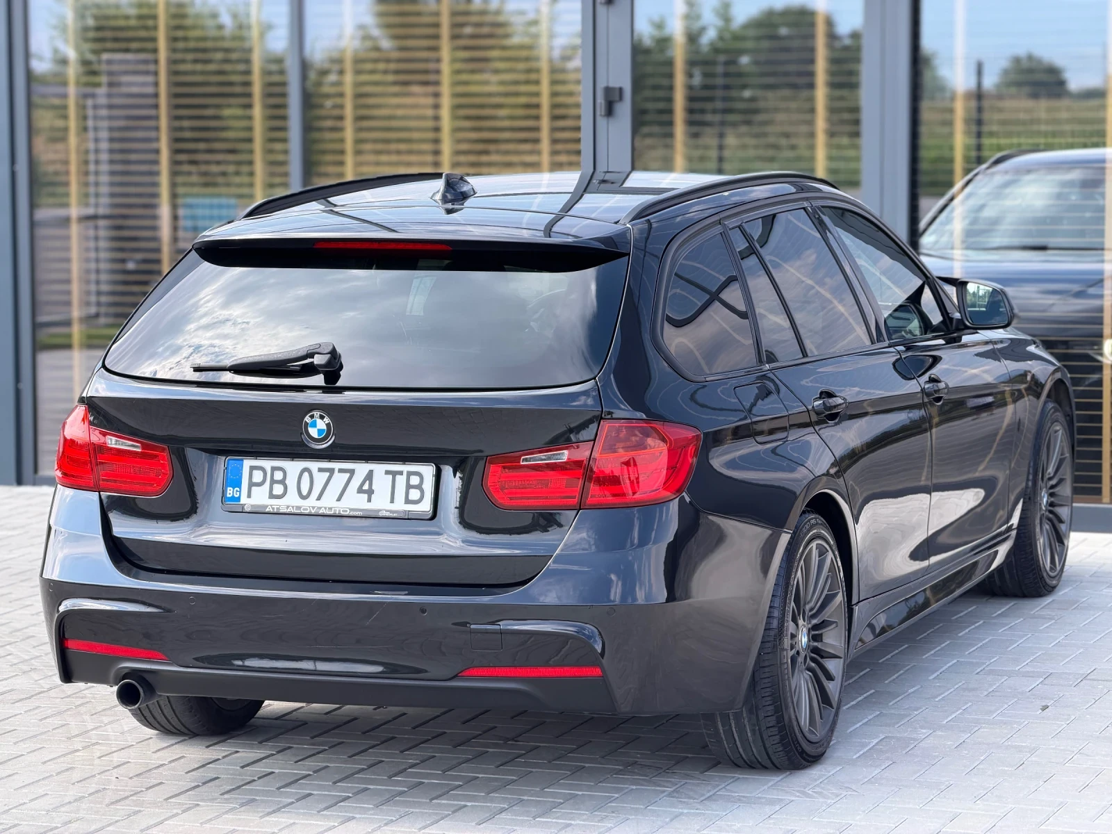 BMW 320, снимка 10 - Автомобили и джипове - 55326362