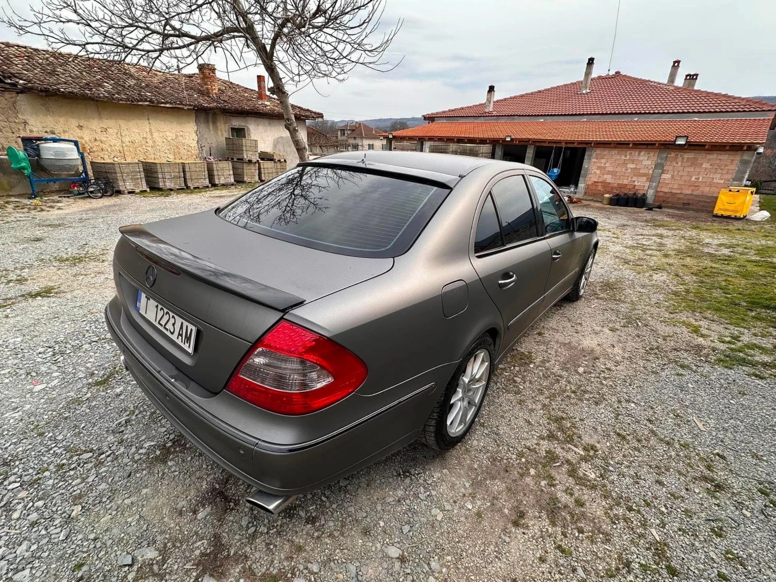 Mercedes-Benz E 320 3.2CDI R6