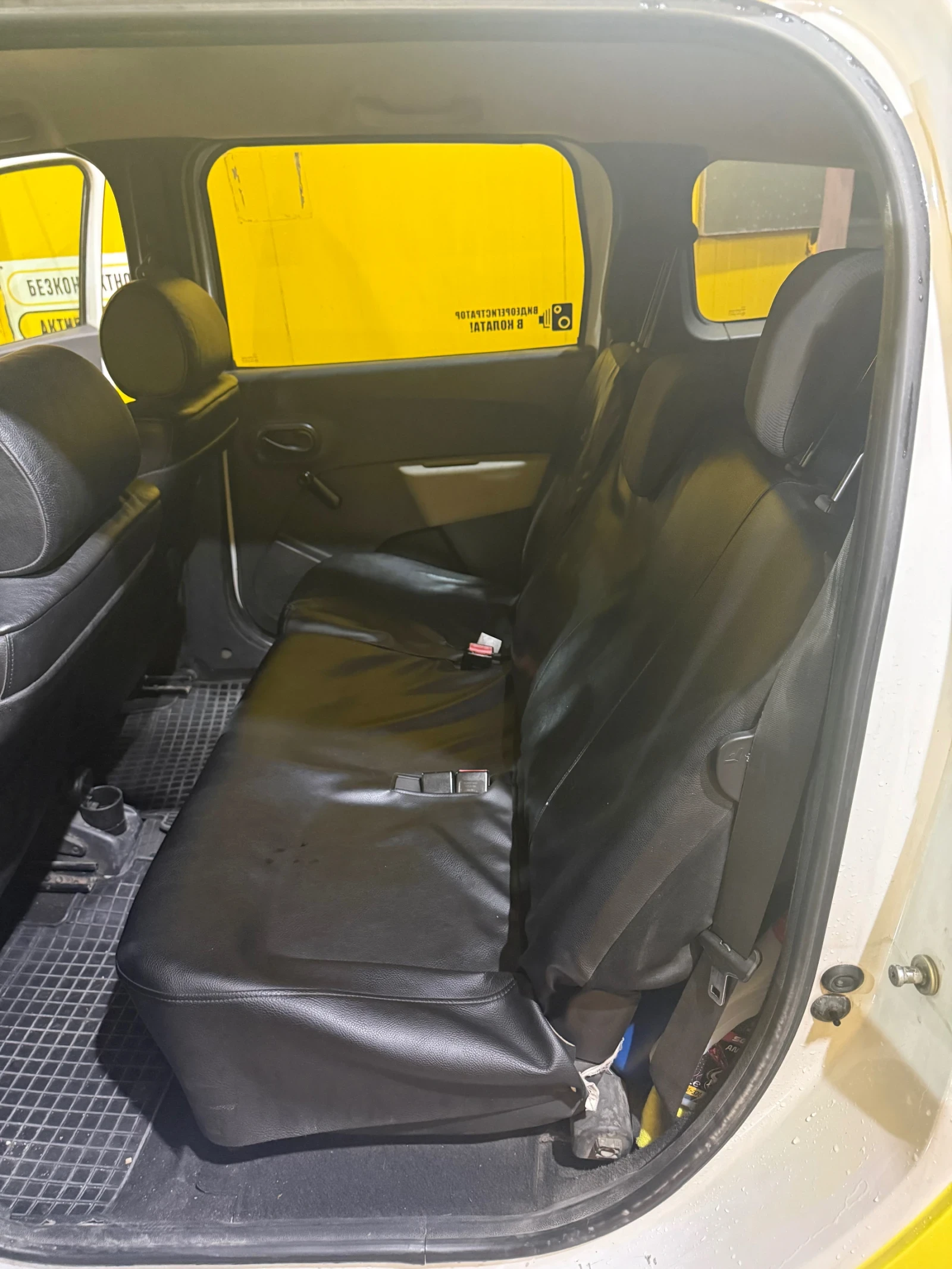 Dacia Lodgy 1, 6, снимка 6 - Автомобили и джипове - 55467765