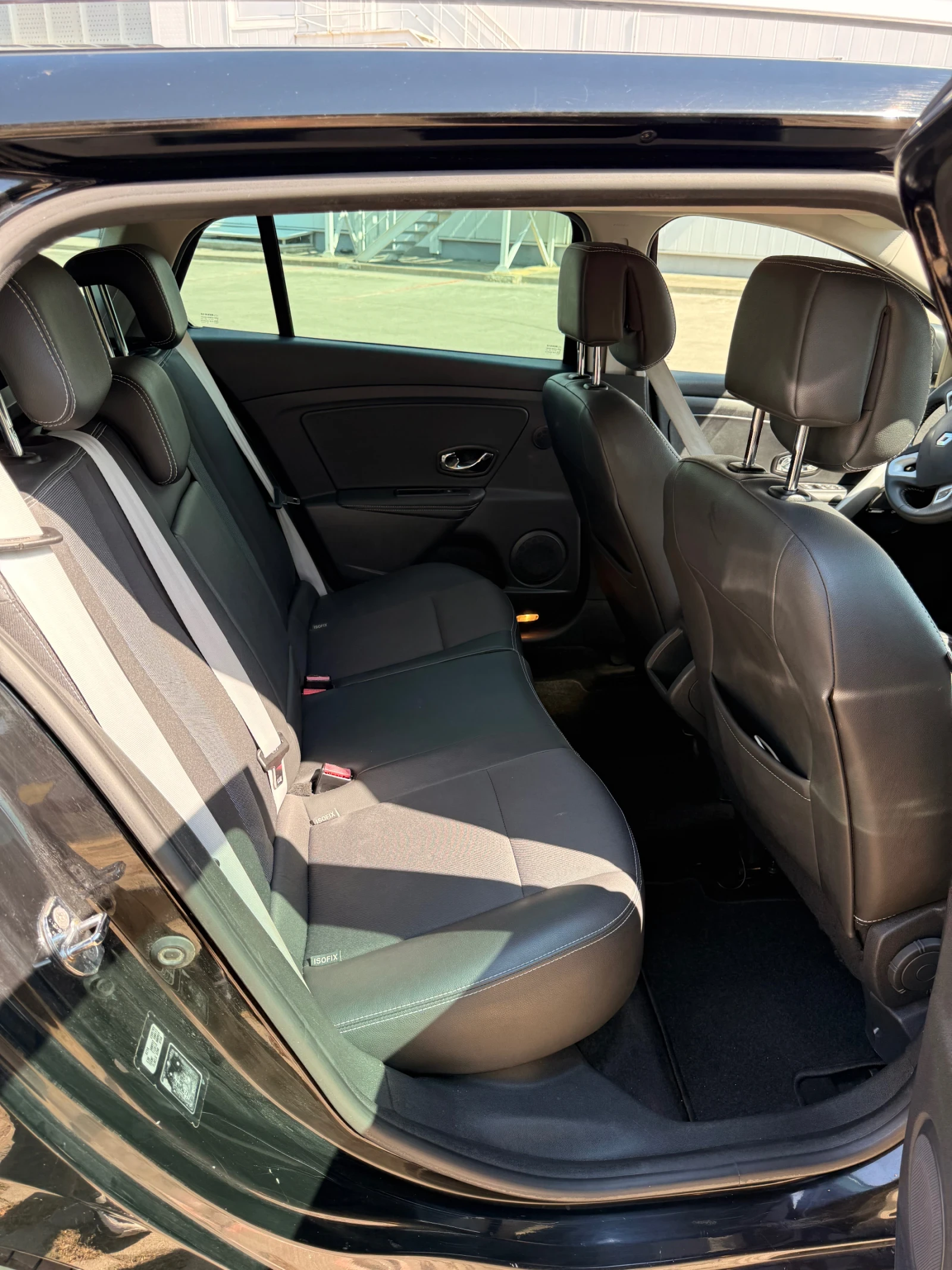 Renault Megane, снимка 15 - Автомобили и джипове - 55647503