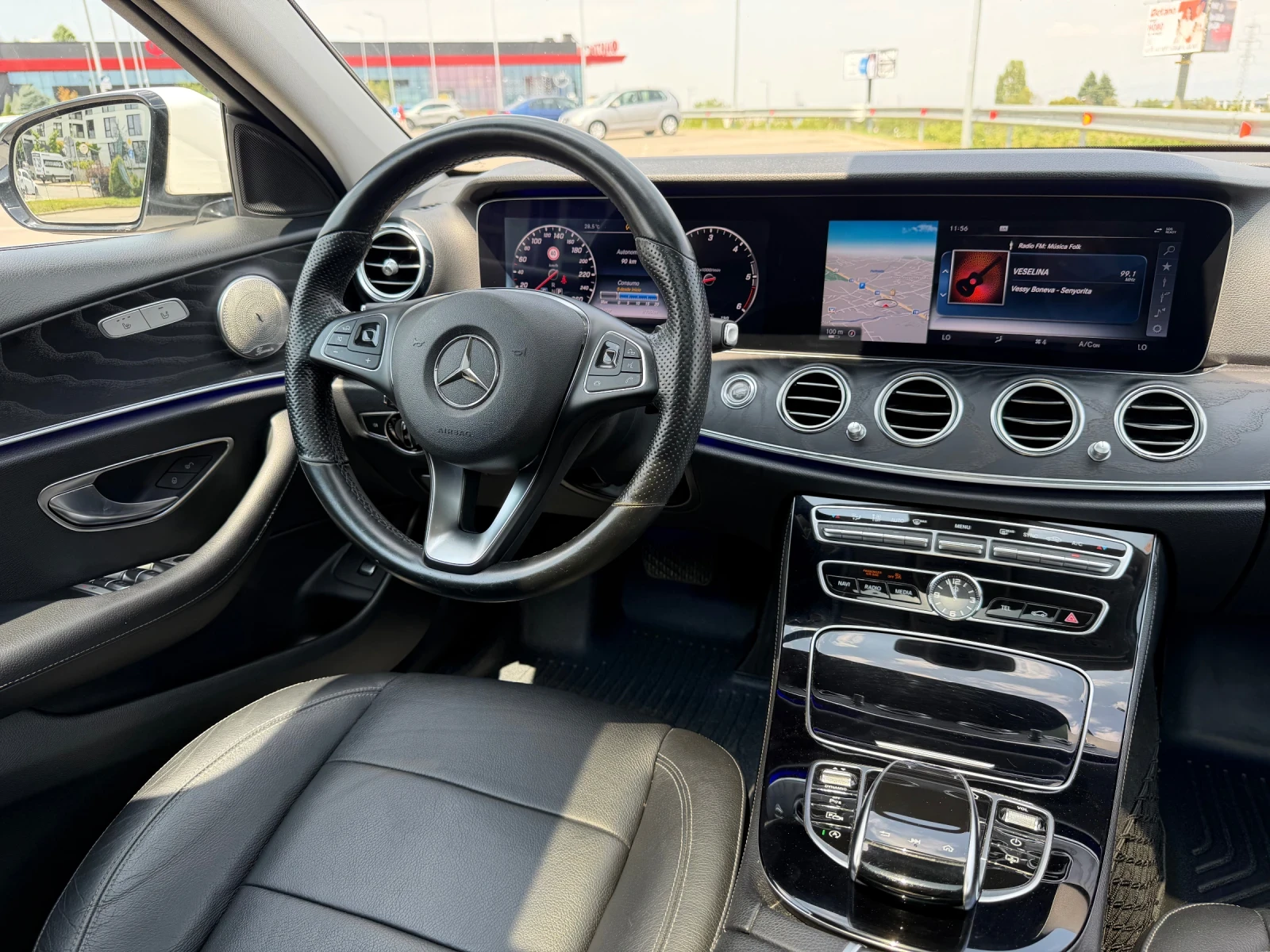 Mercedes-Benz E 350 AMG* DISTRONIG* ДИГИТАЛНО ТАБЛО* ВСИЧКИ ЕКСТРИ, снимка 11 - Автомобили и джипове - 55661239