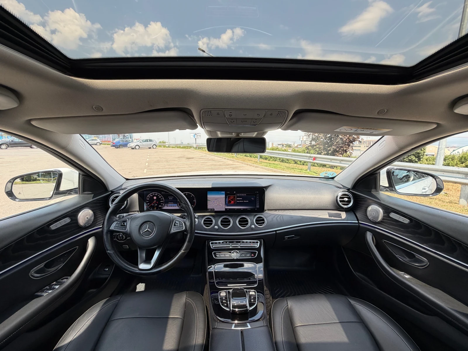 Mercedes-Benz E 350 AMG* DISTRONIG* ДИГИТАЛНО ТАБЛО* ВСИЧКИ ЕКСТРИ, снимка 10 - Автомобили и джипове - 55661239