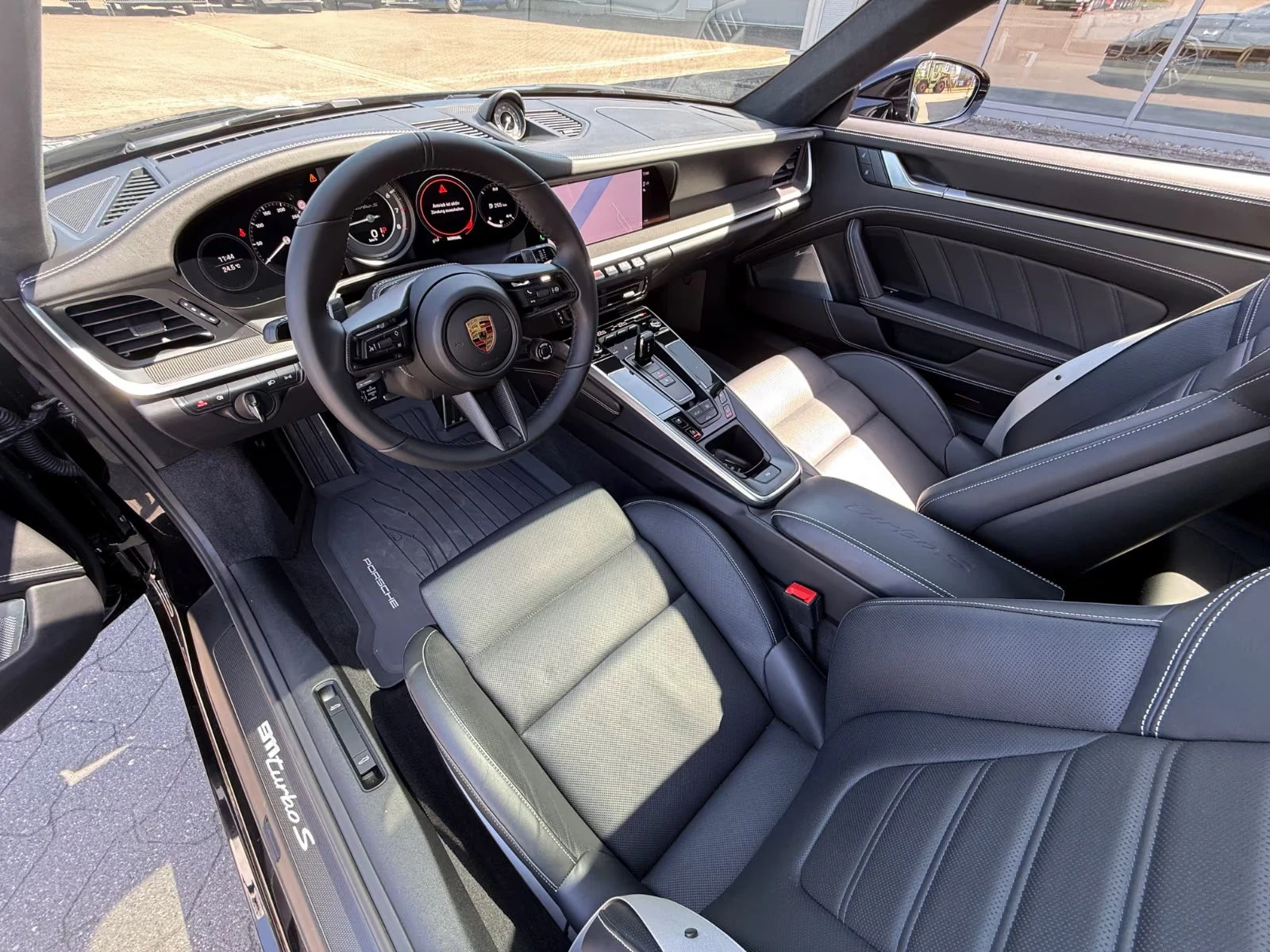 Porsche 911 992/TURBO S/360/PANO/LIFT/1HAND/CHRONO/839z, снимка 9 - Автомобили и джипове - 55802584