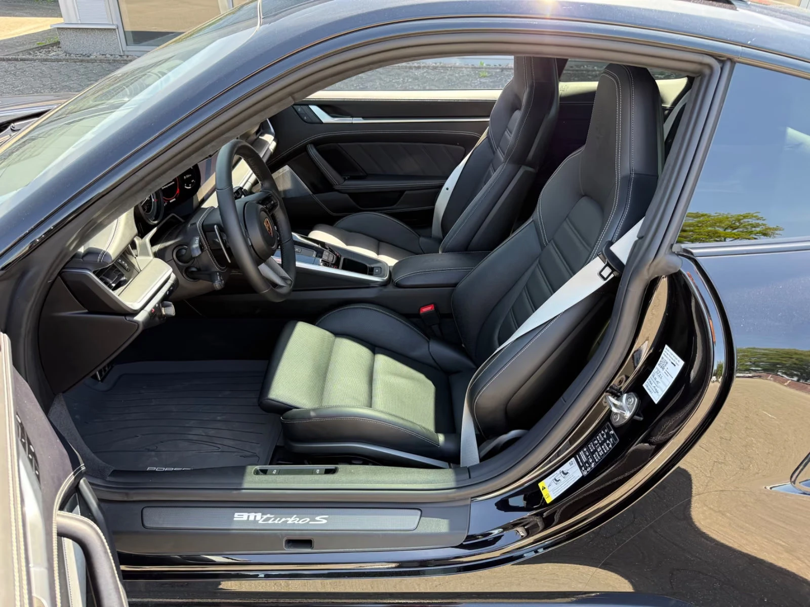 Porsche 911 992/TURBO S/360/PANO/LIFT/1HAND/CHRONO/839z, снимка 12 - Автомобили и джипове - 55802584
