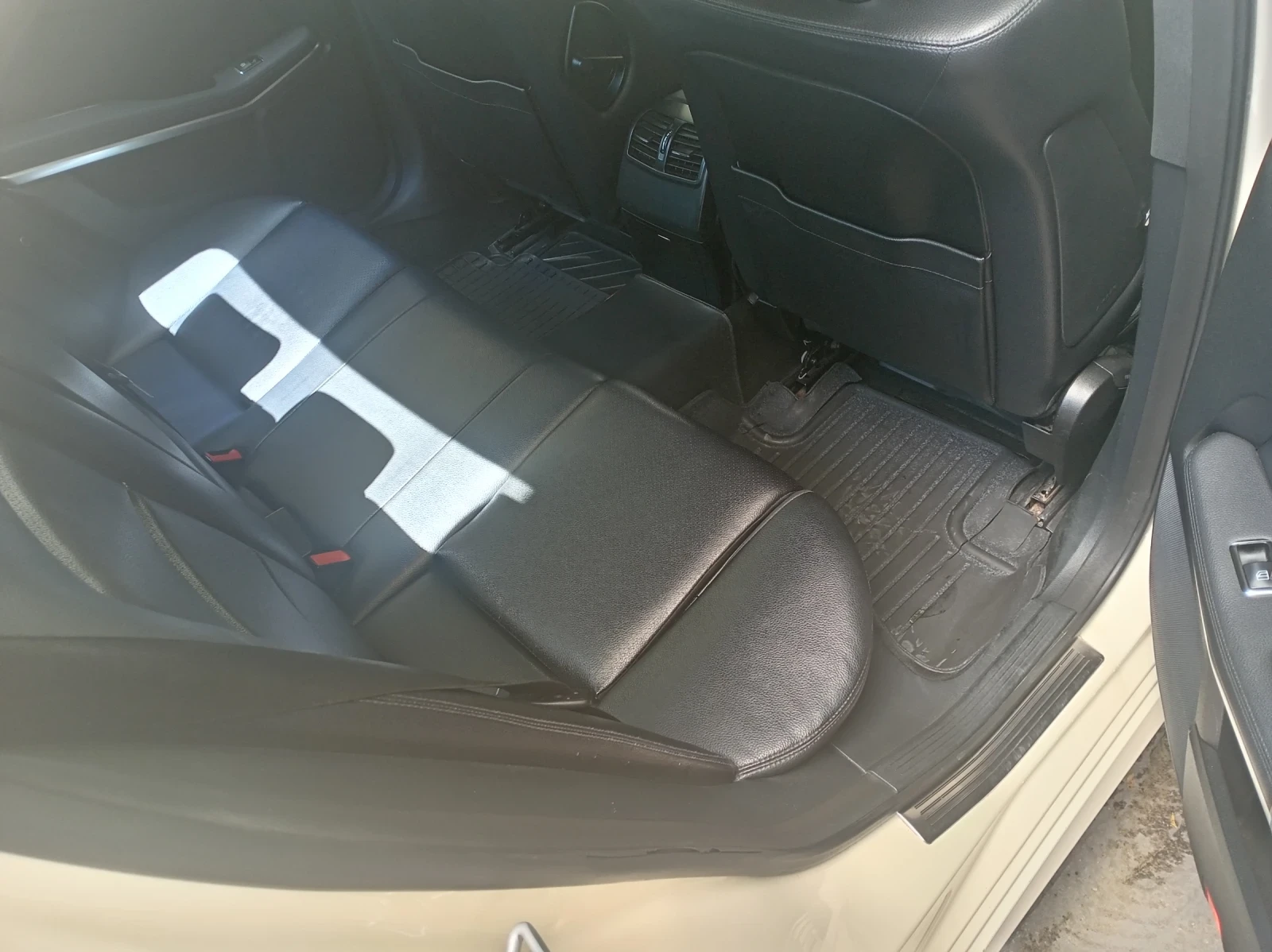 Mercedes-Benz E 200, снимка 11 - Автомобили и джипове - 55885980