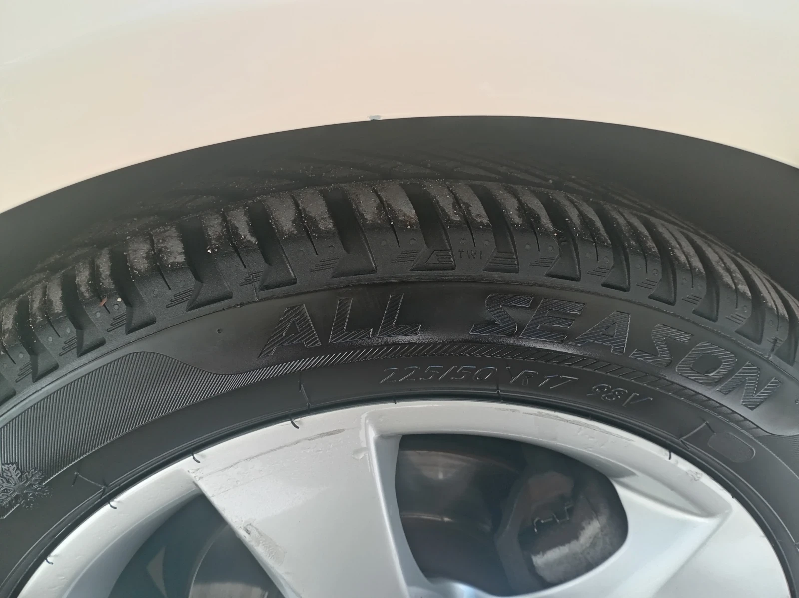 Mercedes-Benz E 200, снимка 14 - Автомобили и джипове - 55885980