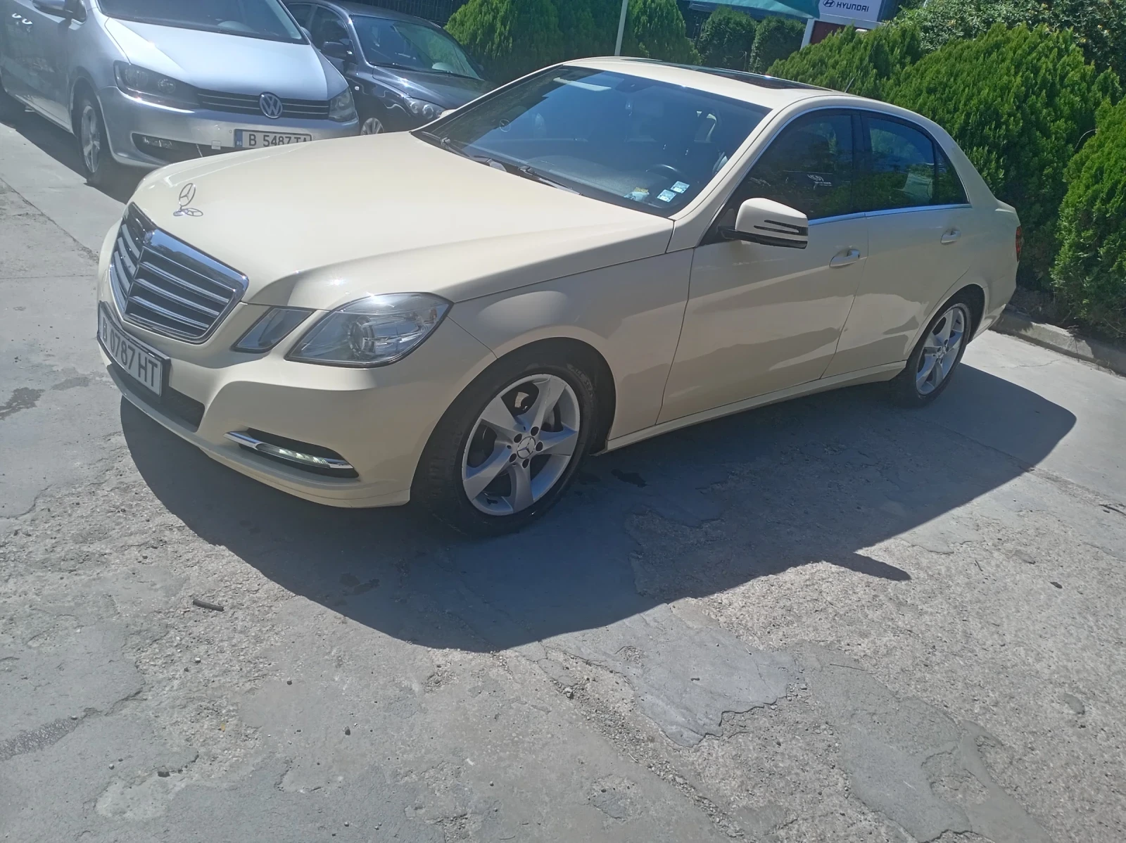 Mercedes-Benz E 200, снимка 3 - Автомобили и джипове - 55885980