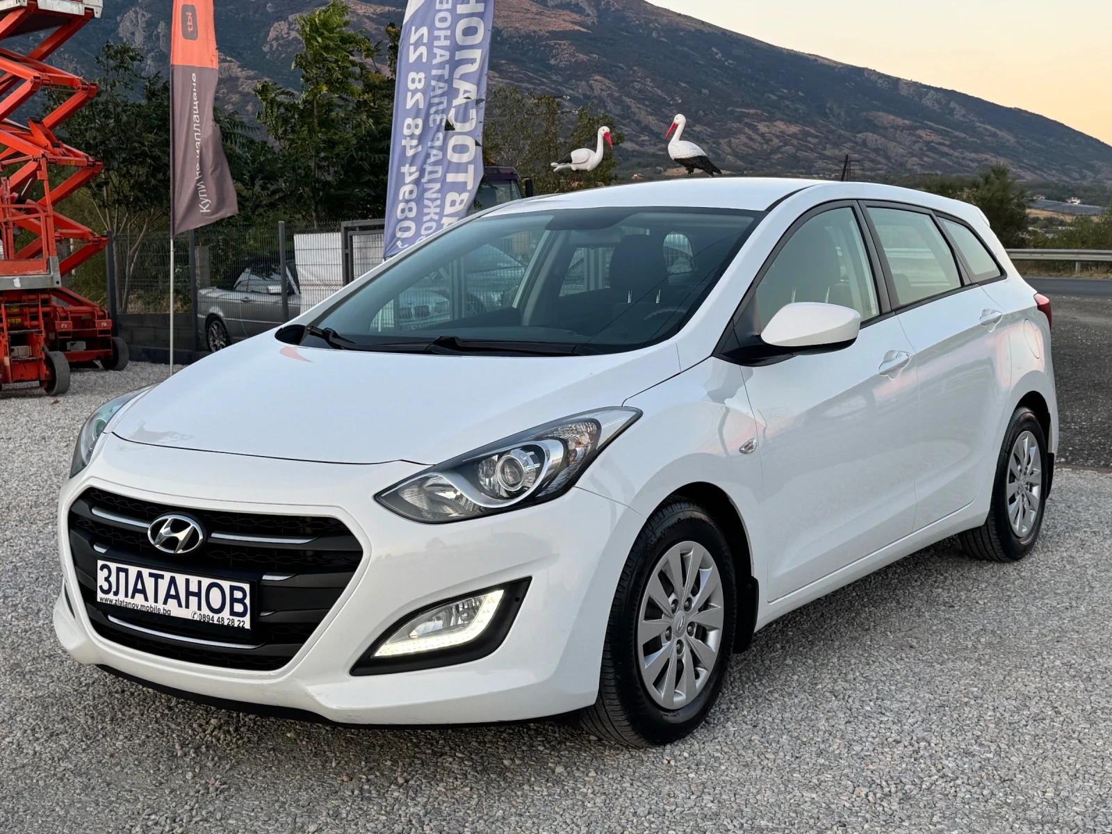 Hyundai I30 1.6 CRDI * EURO 6* , снимка 10 - Автомобили и джипове - 55943465