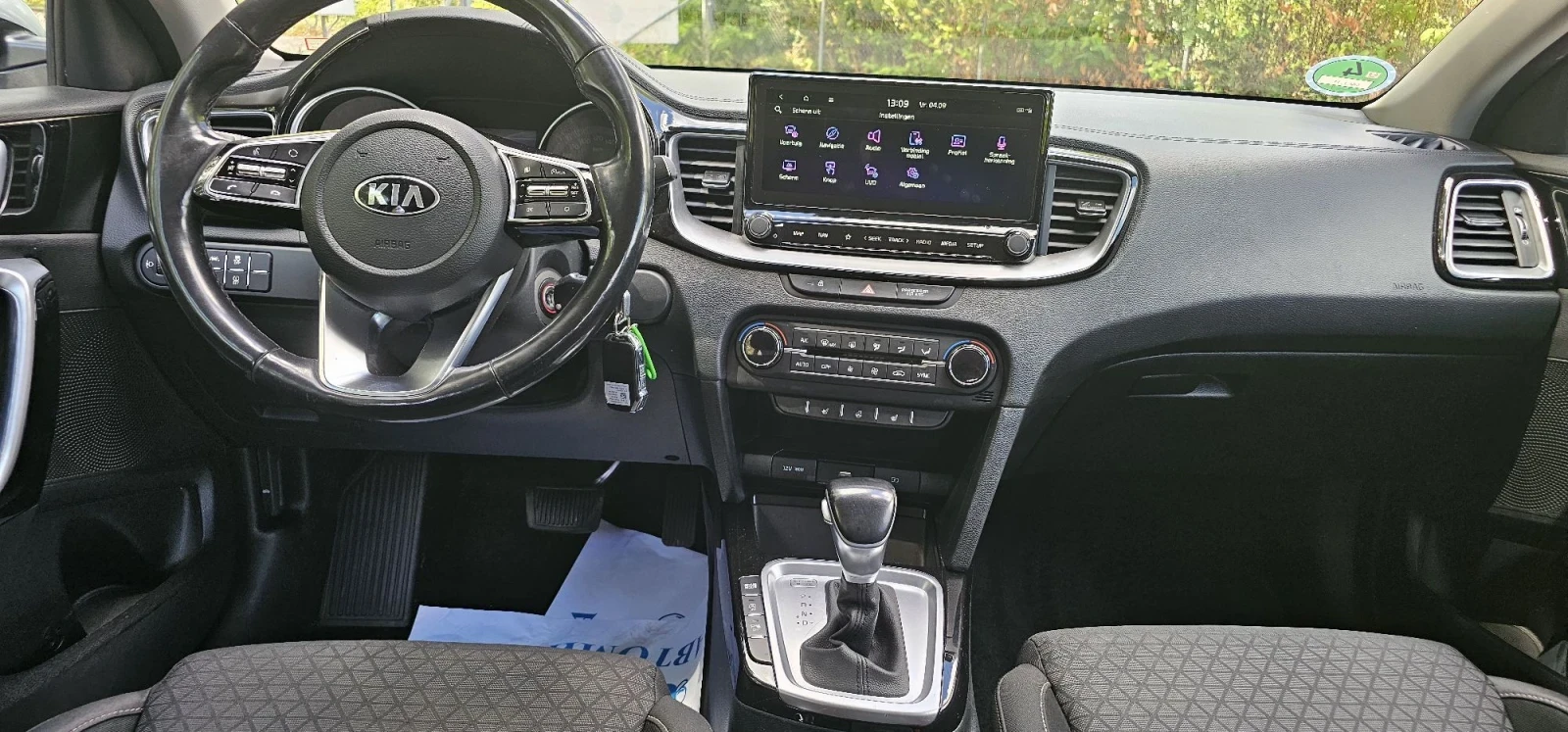 Kia Ceed 1.6 Dinamic drive AVTOMAT , снимка 11 - Автомобили и джипове - 55956988