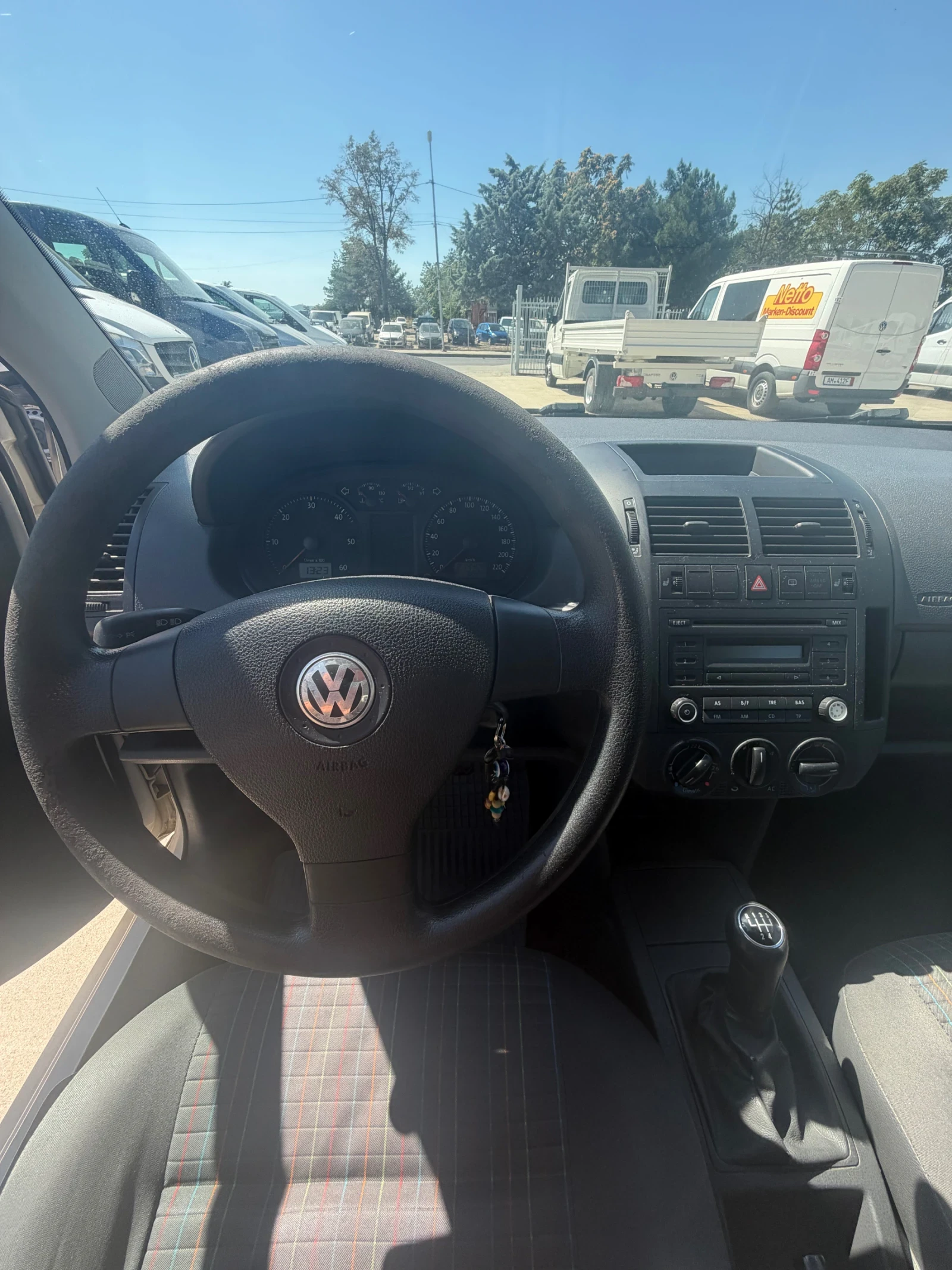 VW Polo, снимка 13 - Автомобили и джипове - 55988978