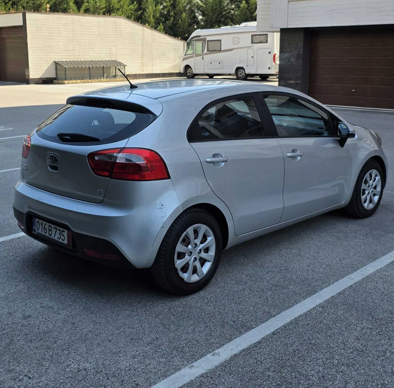 Kia Rio 1.4 автомат Швейцария , снимка 6 - Автомобили и джипове - 56343554