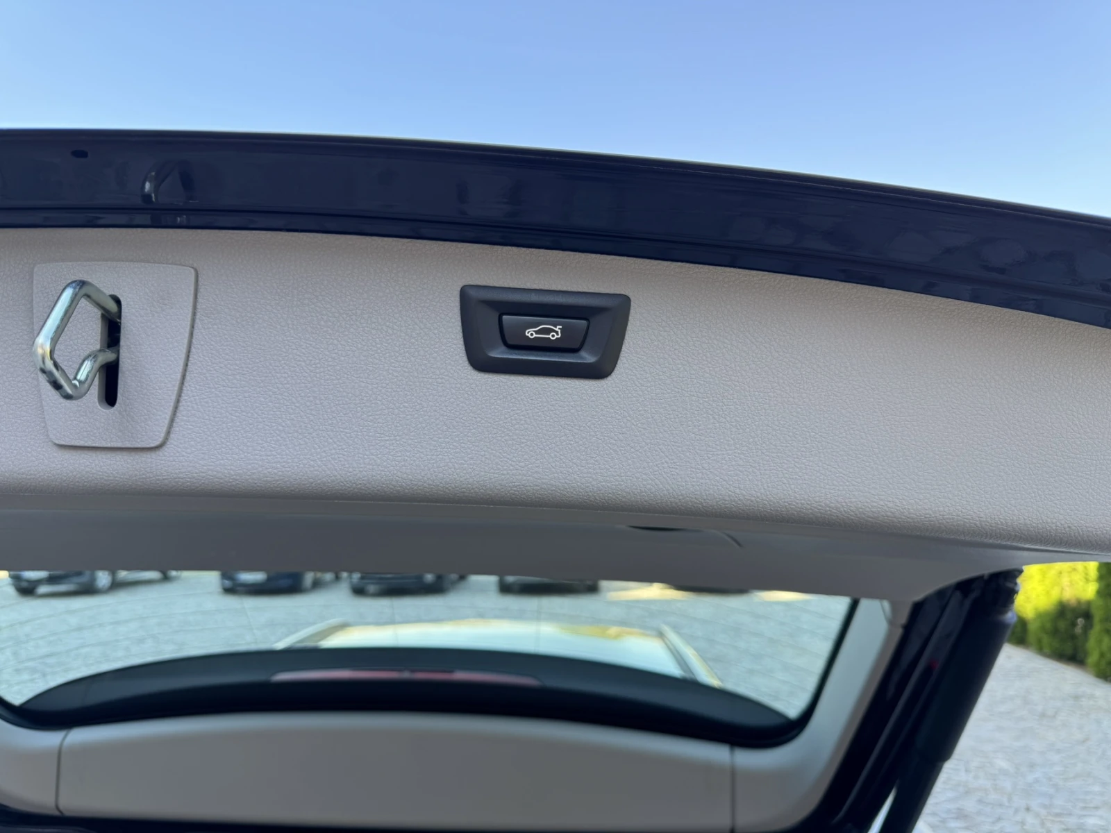 BMW 320 xDrive, снимка 13 - Автомобили и джипове - 56252267